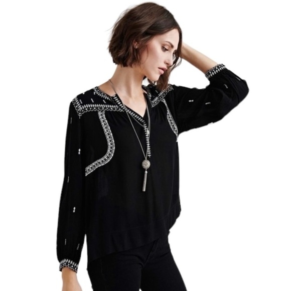 Lucky Brand Tops - Lucky Brand Peasant Top. Embroidered V-Neck Poet Sleeve Black White Size S #1233
